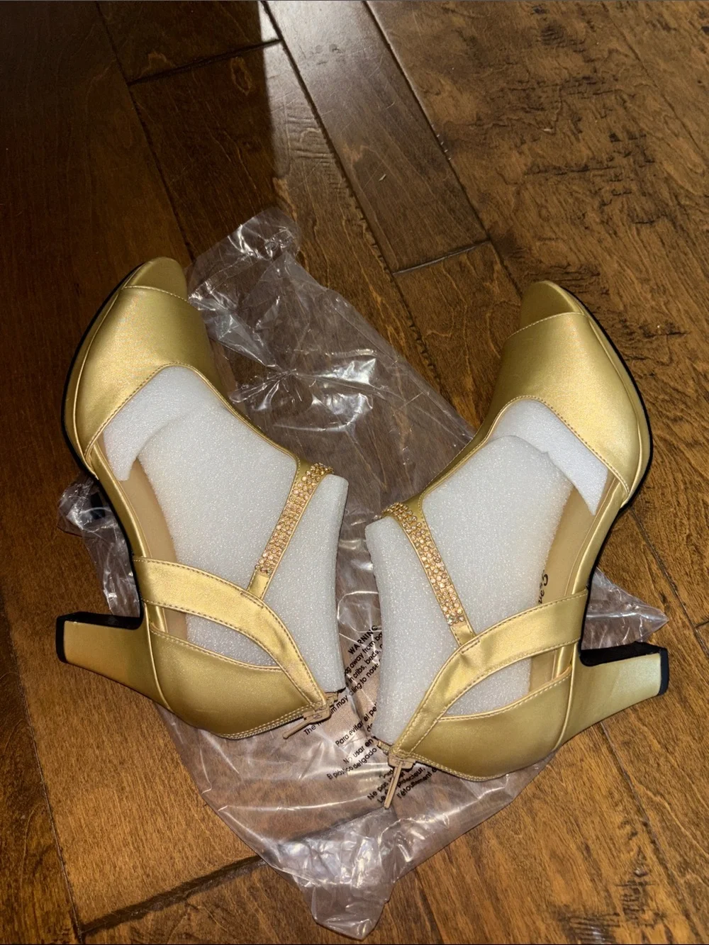 easy street 11M Metallic Gold Satin T-Strap Rhinestone Block Heel Sandals